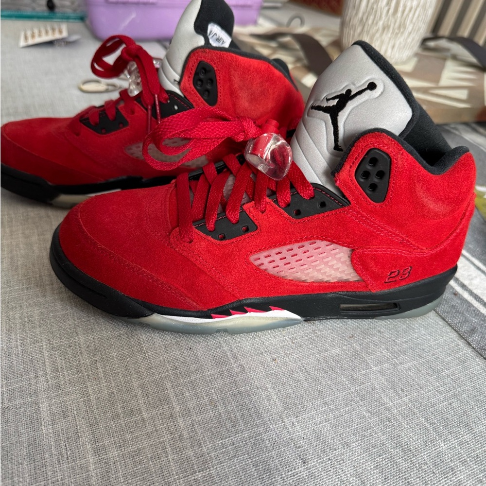 Jordan 5 Retro Raging Bull Sneakers